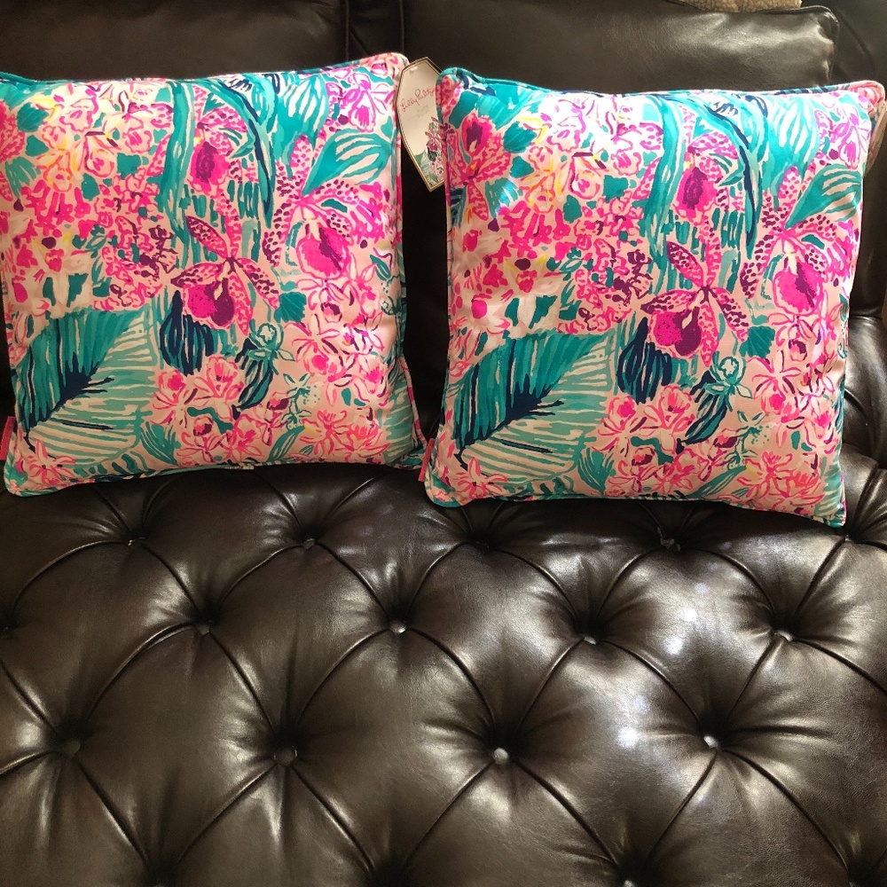Set of TWO! Lilly Pulitzer Large Pillow Via Flora